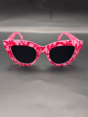 SUMMER & ROSE Cat Eye Sunglasses Floral Pink and Red in Soft Case